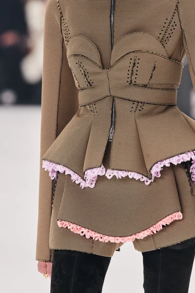 Look 34